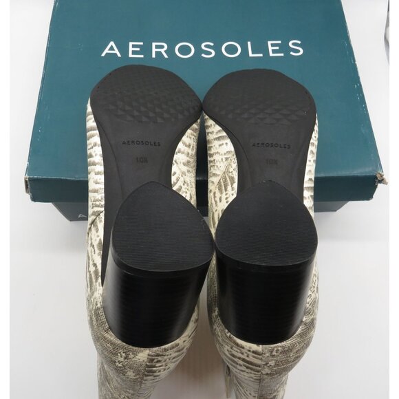 Aerosoles Womens 10.5 Gray Textured Leather Ankle Boots Side Zipper NEW - Picture 6 of 7